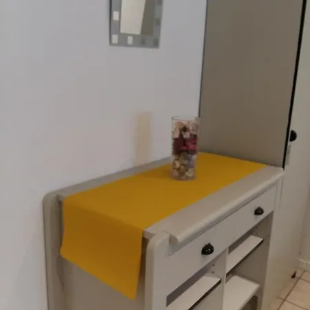 Apartment Blanc De Tardy
